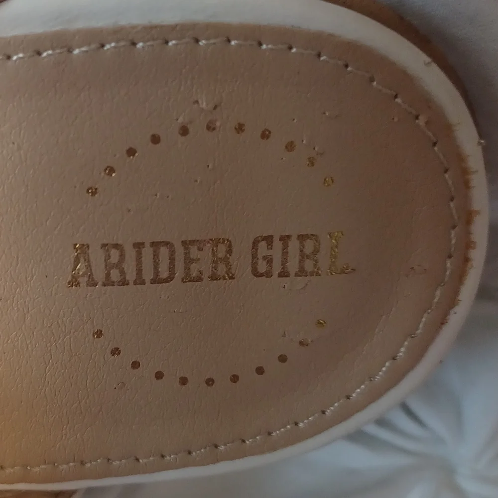 ARIDER GIRL Size 7.5 Studded White Mules - Picture 2 of 13